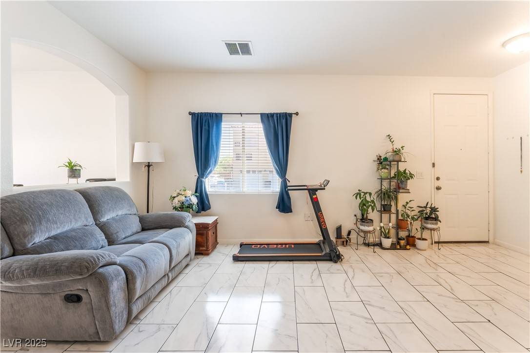 North Las Vegas, NV 89081,6312 Beige Bluff ST #102