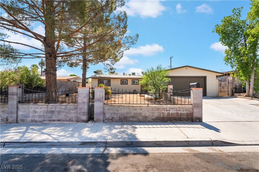 Las Vegas, NV 89146,5317 Lytton AVE