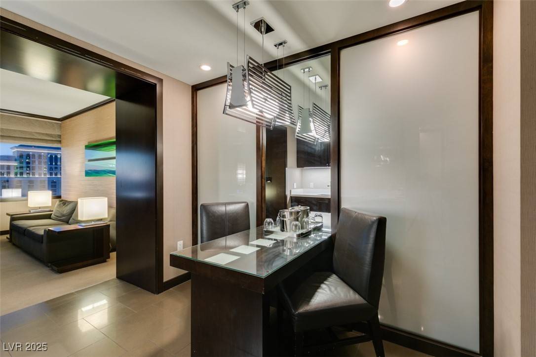 Las Vegas, NV 89109,2600 HARMON AVE #28034