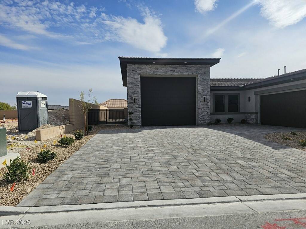 Las Vegas, NV 89139,9288 Fountain Creek CT
