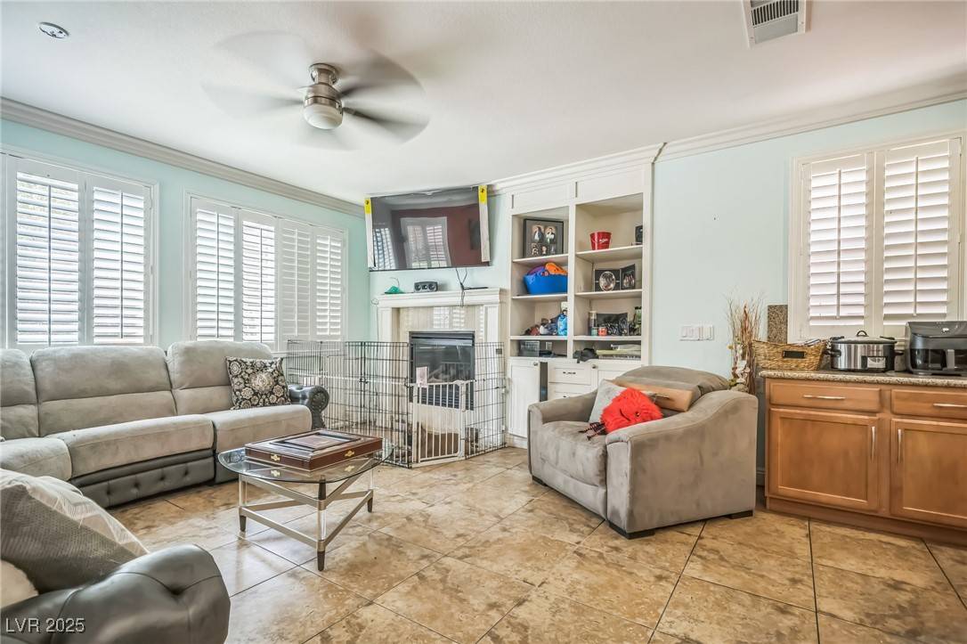 Las Vegas, NV 89178,10373 Hawk Ravine ST