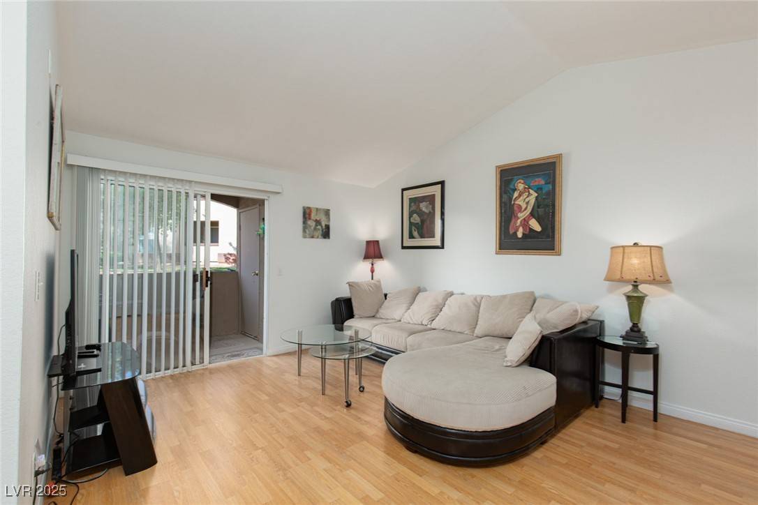 Henderson, NV 89012,231 W Horizon Ridge Pkwy #1126