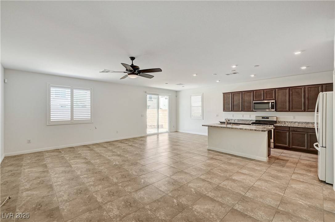 North Las Vegas, NV 89031,138 Red Sandstone AVE