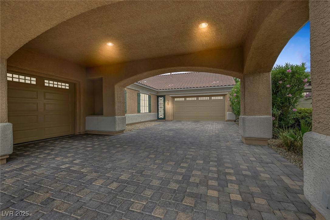 Las Vegas, NV 89131,6433 Affermato ST