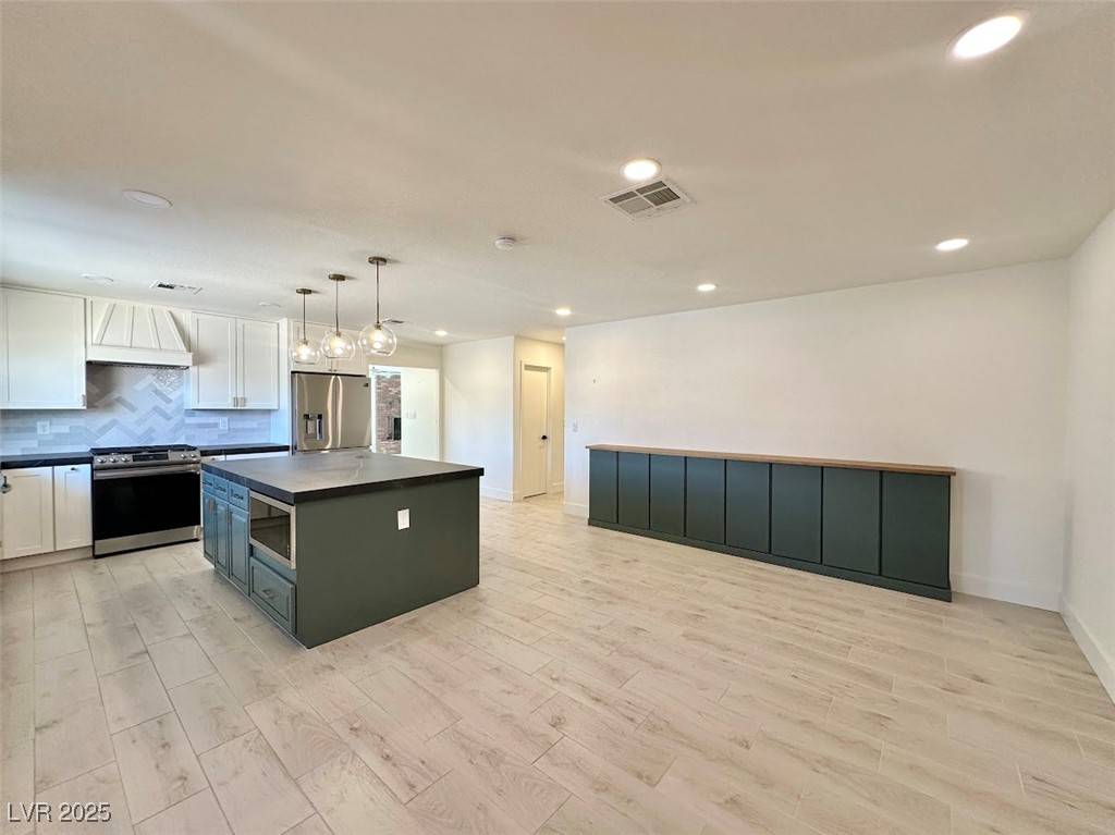 Henderson, NV 89002,224 Autumn CT