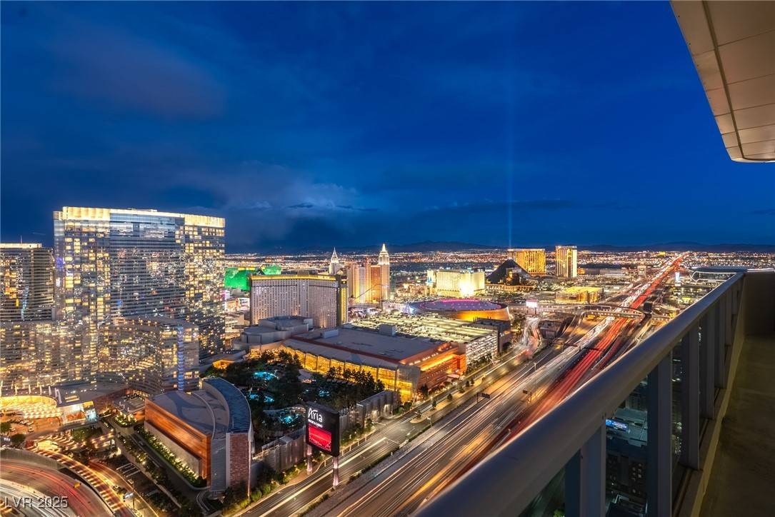 Las Vegas, NV 89103,4471 Dean Martin DR #4308