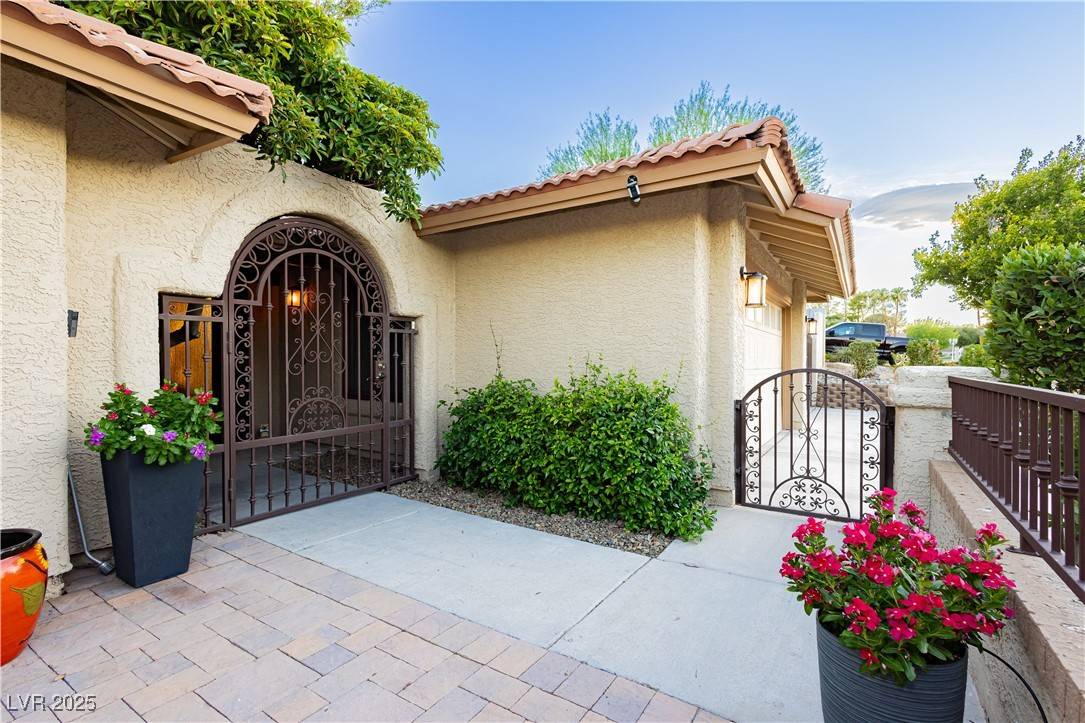 Las Vegas, NV 89120,3227 Paintedhills AVE