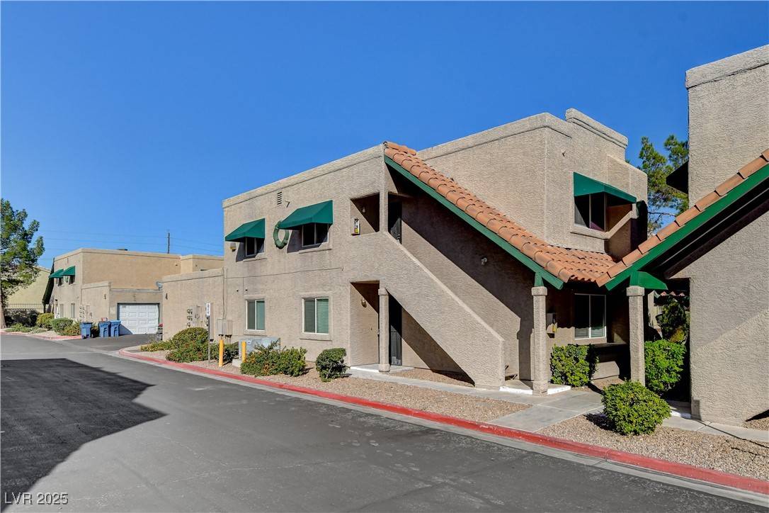 Las Vegas, NV 89146,6750 DEL REY AVE #221