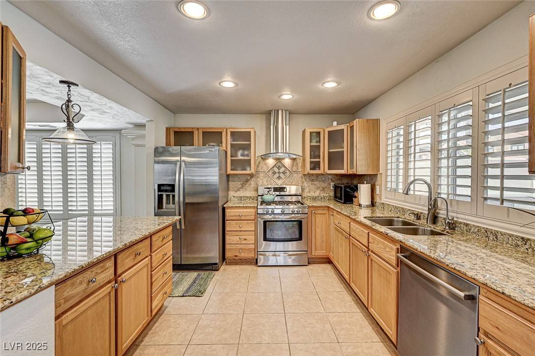 Henderson, NV 89074,33 Reyburn DR