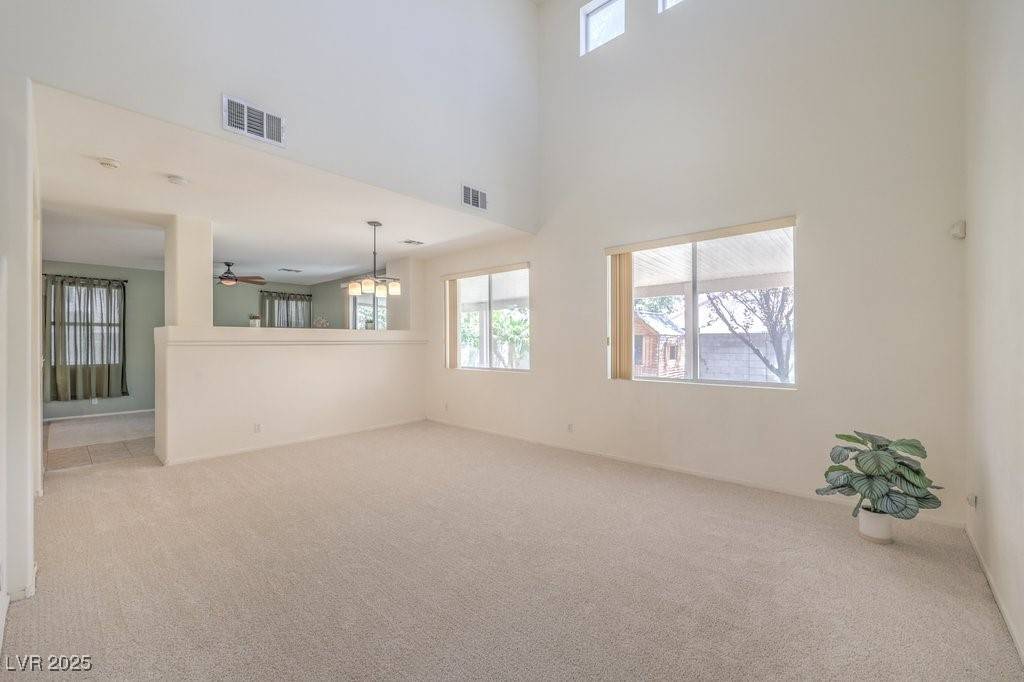 Las Vegas, NV 89130,5209 Mantua CT