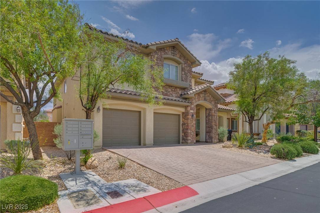 Las Vegas, NV 89178,9792 Crescent Lodge CT