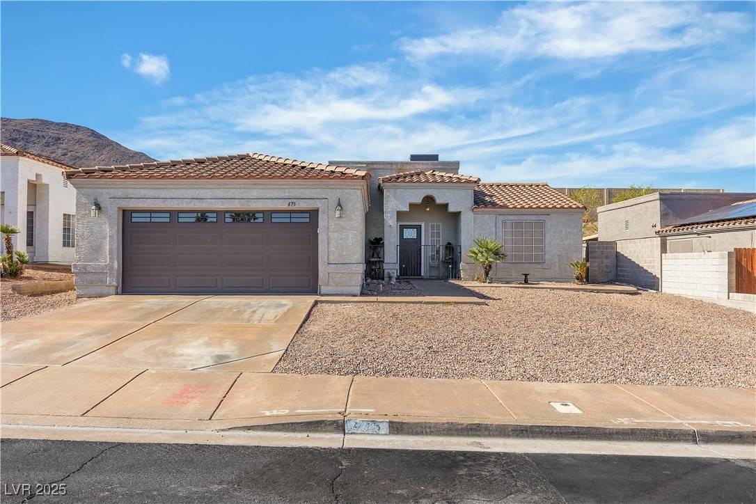 Henderson, NV 89015,475 Opal DR