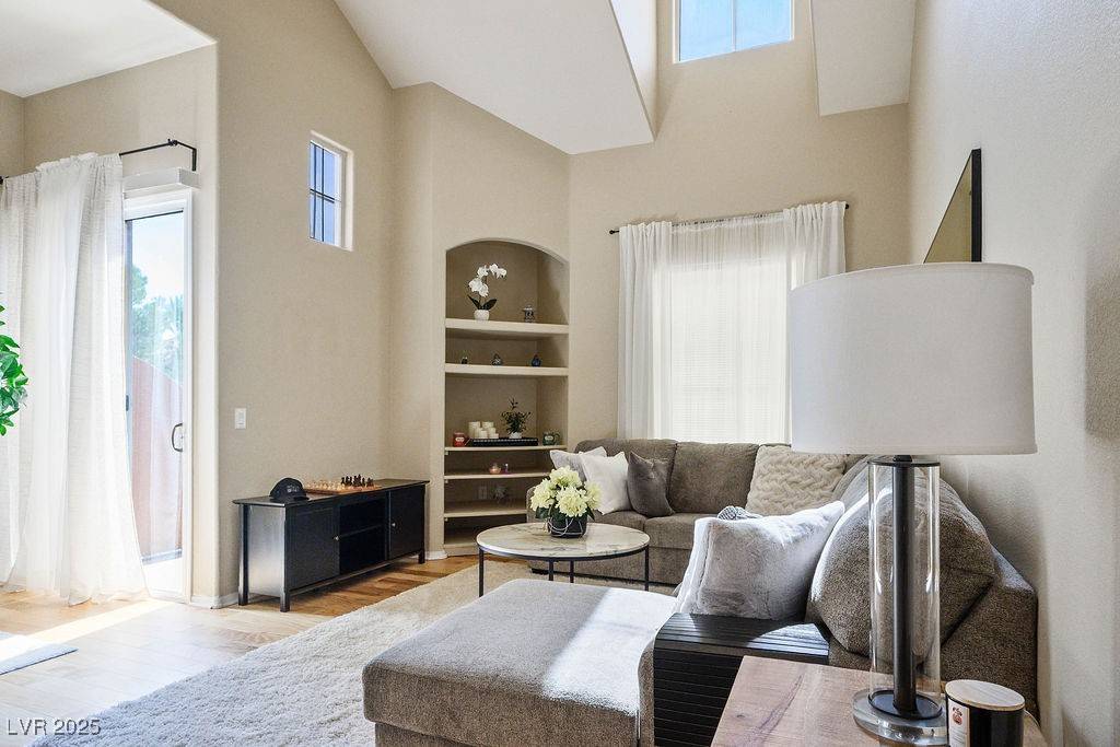 Las Vegas, NV 89129,3975 N Hualapai WAY #266