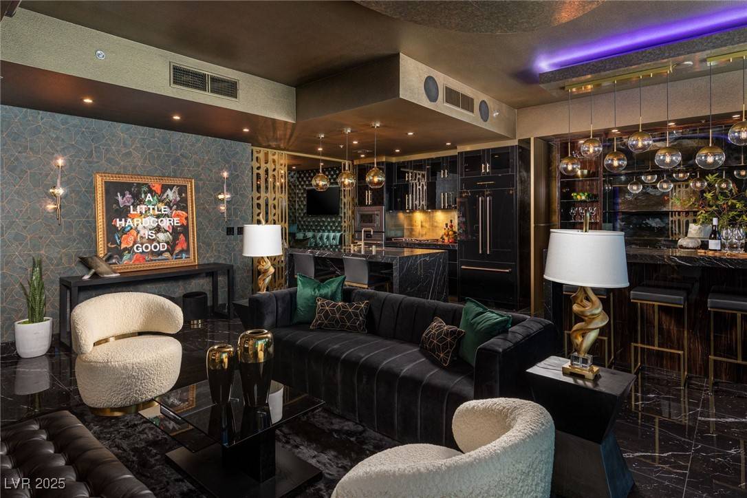 Las Vegas, NV 89103,4575 Dean Martin DR #1909