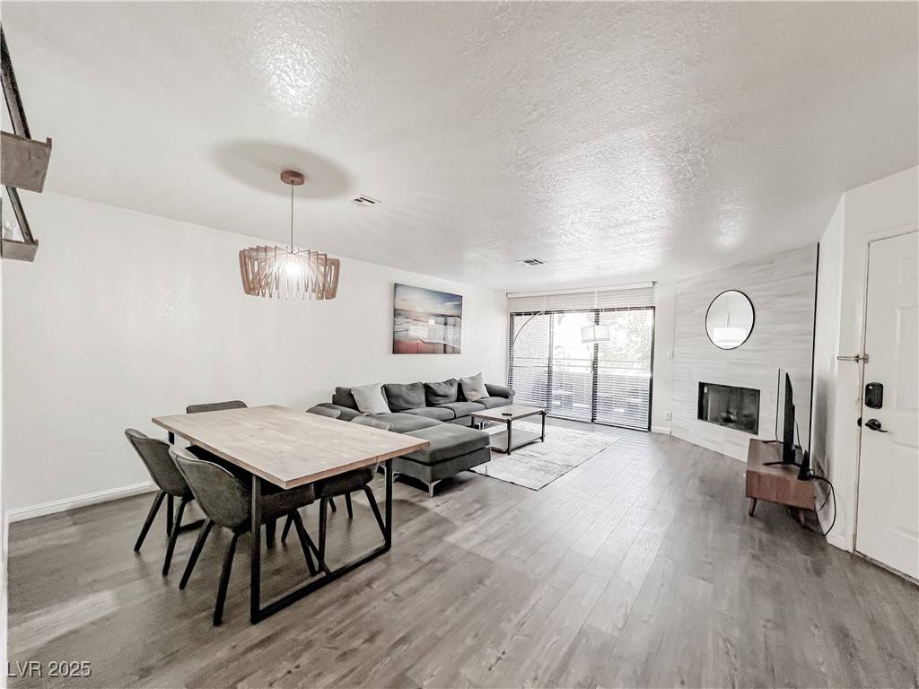 Las Vegas, NV 89118,5042 S Rainbow BLVD #103