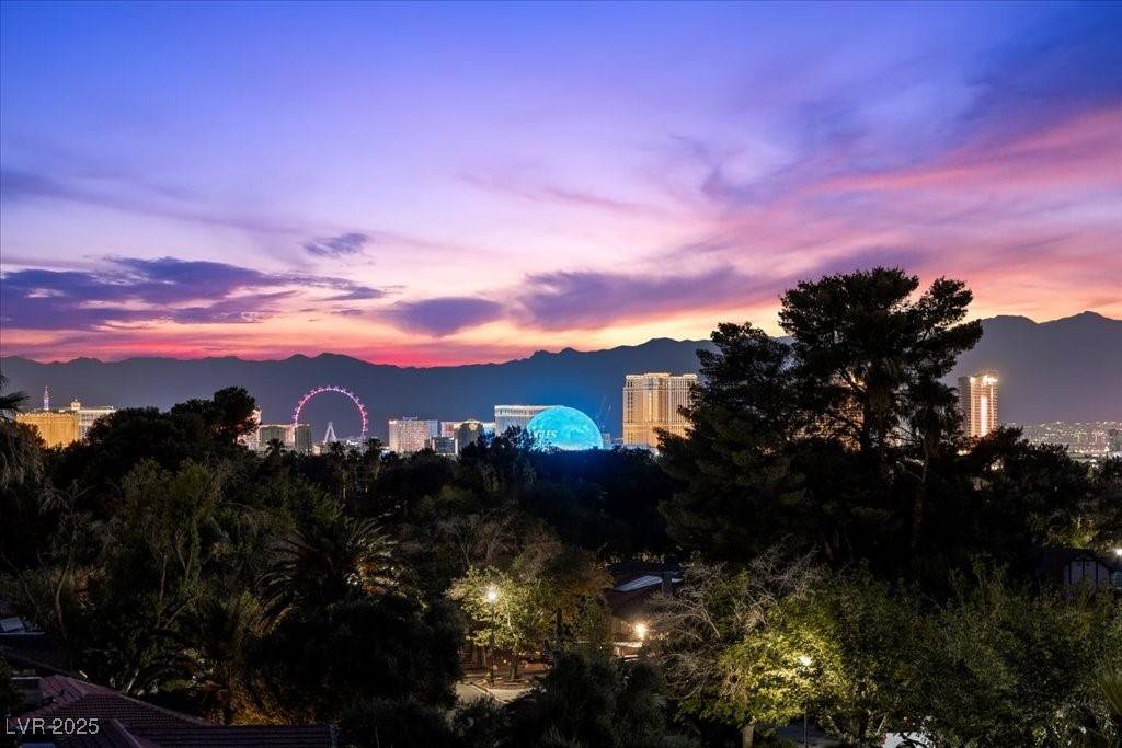 Las Vegas, NV 89121,4318 Ridgecrest DR
