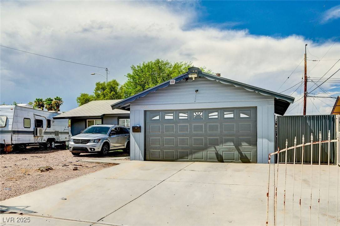 Las Vegas, NV 89104,2901 Scarlet Oak AVE