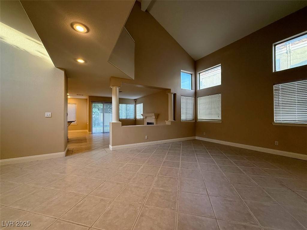 Las Vegas, NV 89117,9204 Vosburgh DR