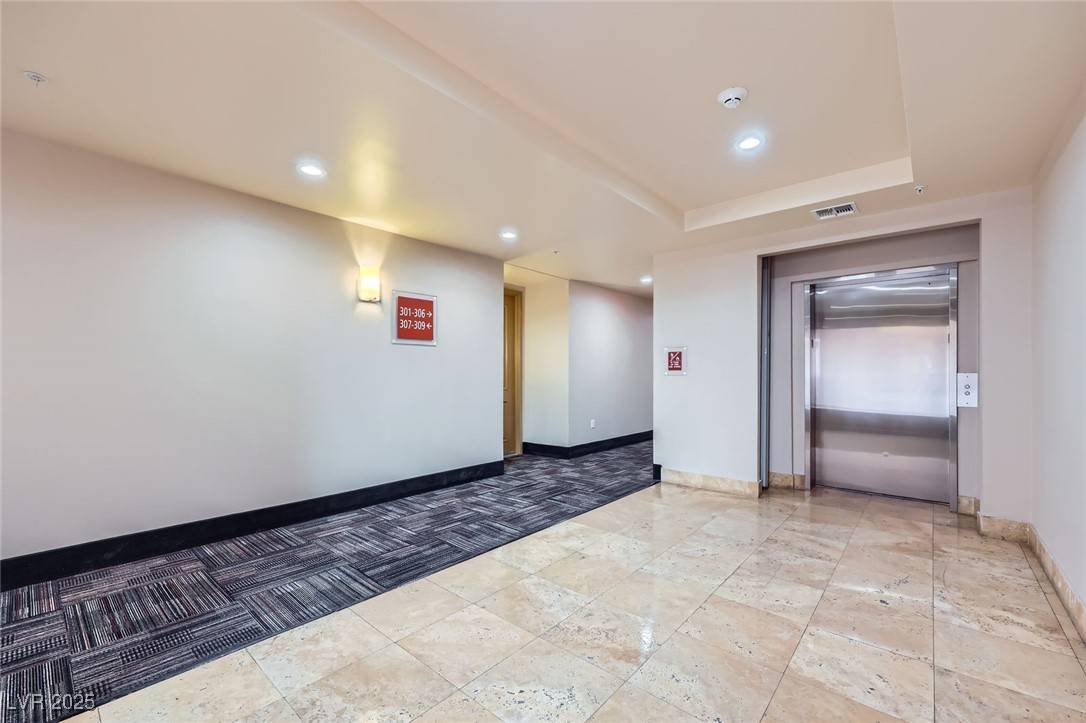 Las Vegas, NV 89123,19 E Agate AVE #306