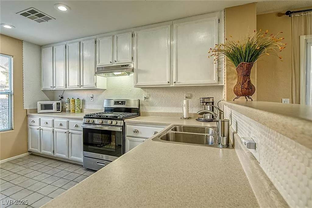 Las Vegas, NV 89148,7235 Liberty Pride ST