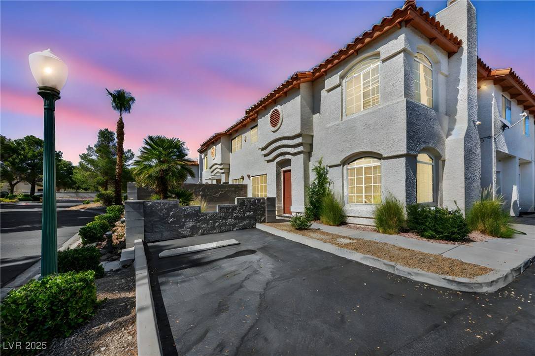 Las Vegas, NV 89117,3448 Twilight Star DR