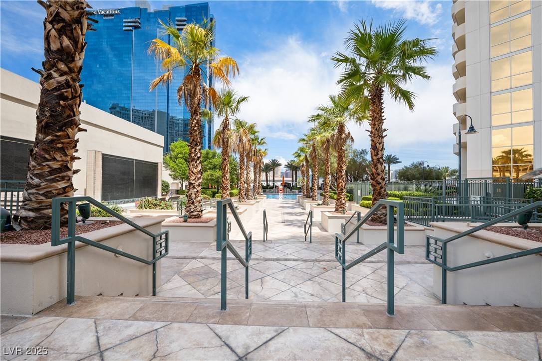 Las Vegas, NV 89109,135 E Harmon AVE #3014