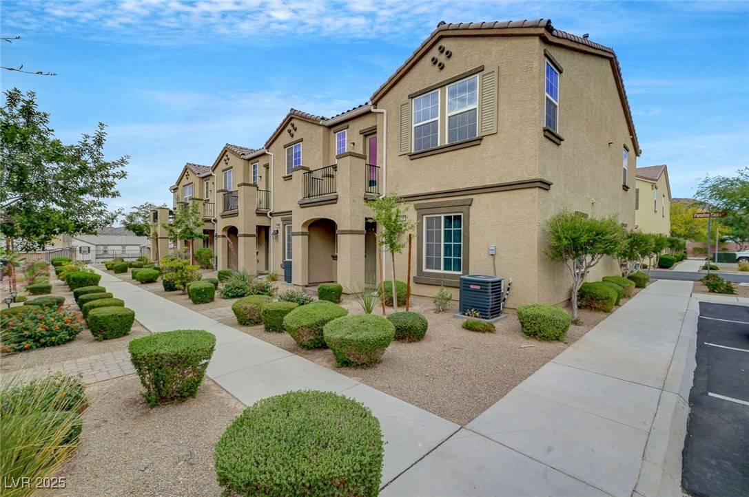 Henderson, NV 89002,1200 Paradise Basin CT