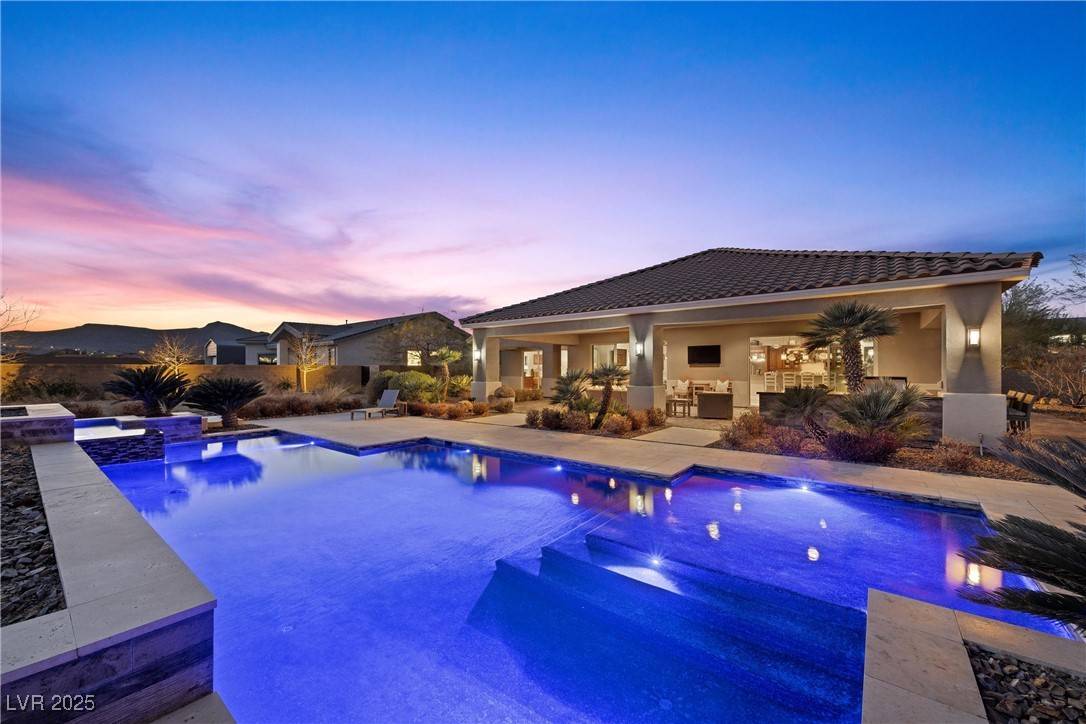 Henderson, NV 89002,421 Foxhall RD