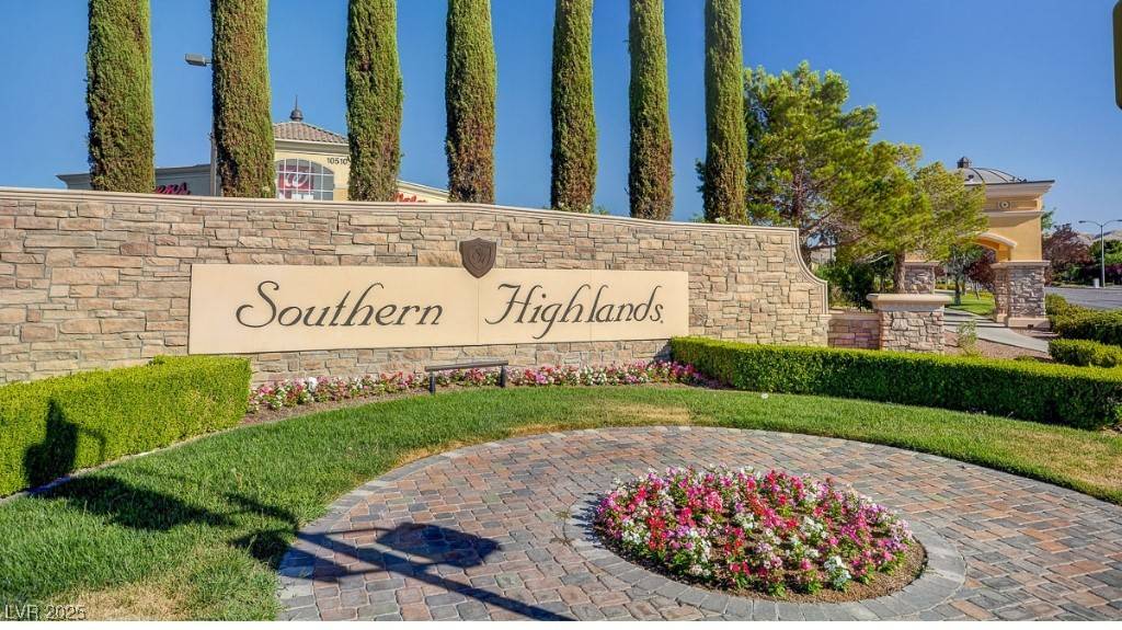 Las Vegas, NV 89141,5 Oakmont Hills LN