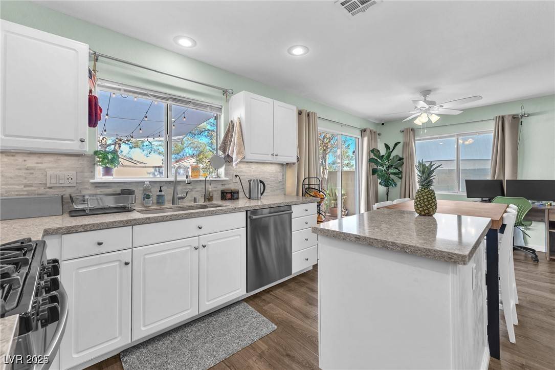 Henderson, NV 89012,225 Camelback Ridge AVE