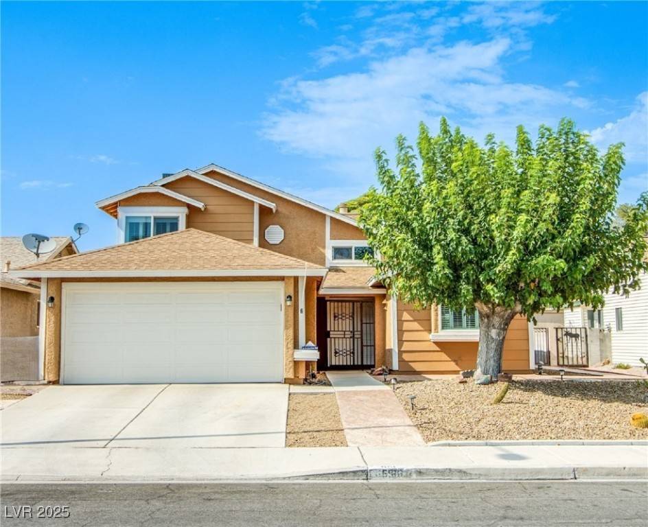 Las Vegas, NV 89108,6516 Faith Peak DR