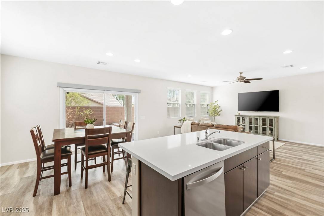 Las Vegas, NV 89115,4503 Amberley Ridge AVE