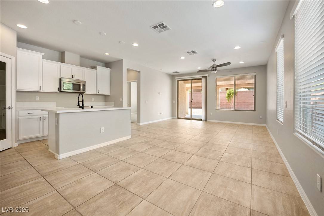 Las Vegas, NV 89179,7725 Canyon Diablo RD