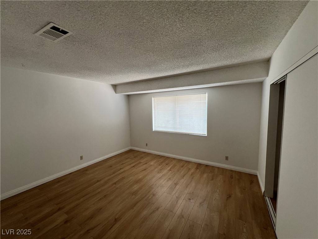 Las Vegas, NV 89120,4940 Larkspur ST