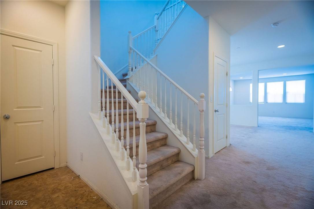 Henderson, NV 89012,197 Sicily Hills CT