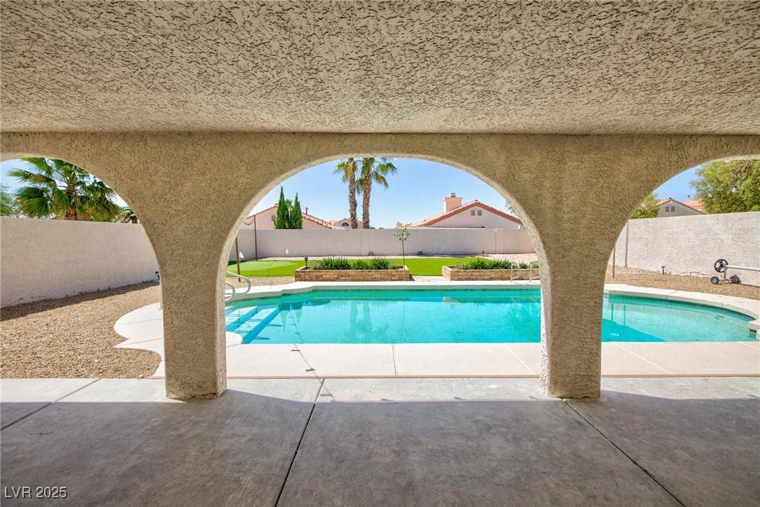 Las Vegas, NV 89117,9817 Dardanelle CT