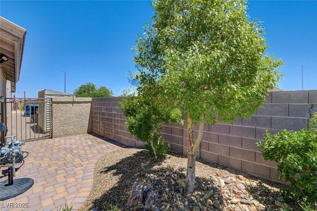 Henderson, NV 89002,532 Calypso DR