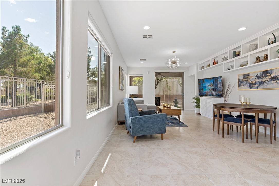 North Las Vegas, NV 89081,5829 Summit Greens ST
