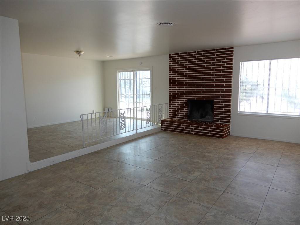 Las Vegas, NV 89169,1554 Silver Mesa WAY