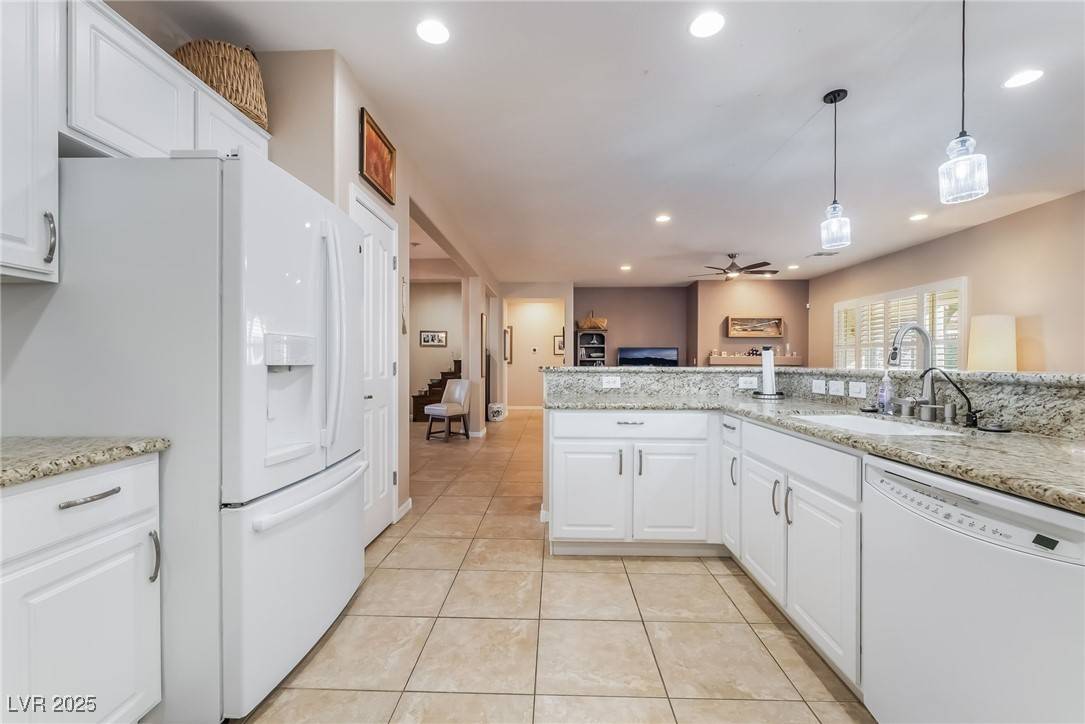 Henderson, NV 89044,2318 Black River Falls DR