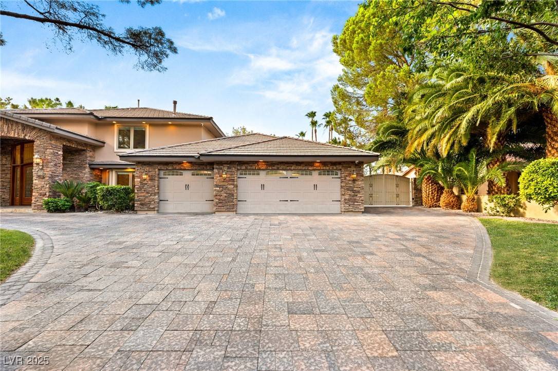 Henderson, NV 89014,105 Quail Run RD