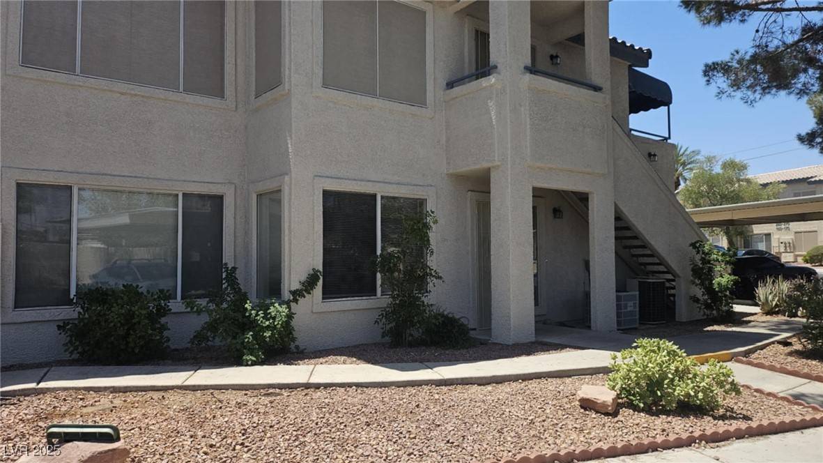 Las Vegas, NV 89120,3425 E Russell RD #164