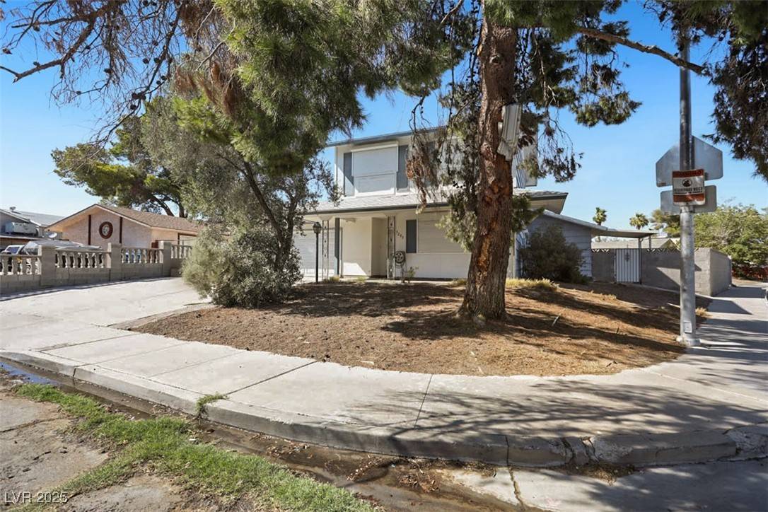 Las Vegas, NV 89142,5295 Renault AVE