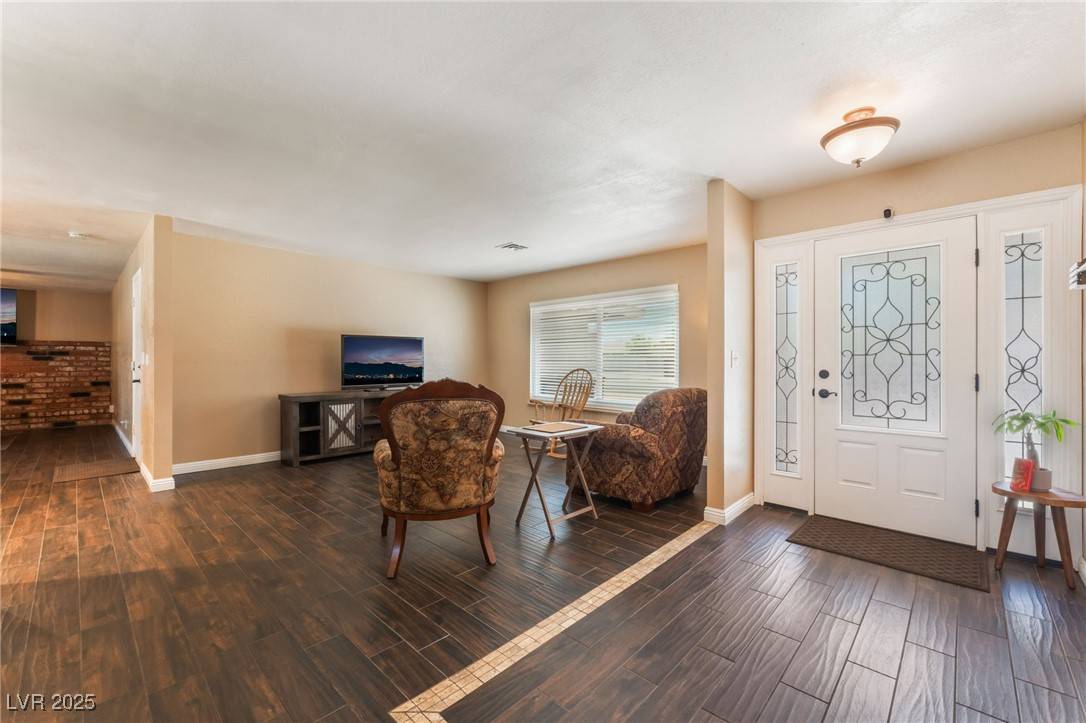 Las Vegas, NV 89104,4590 E Saint Louis AVE