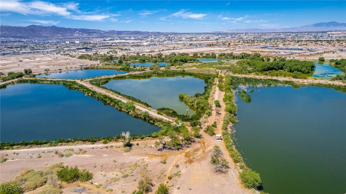 Henderson, NV 89011,330 Spring Dove AVE