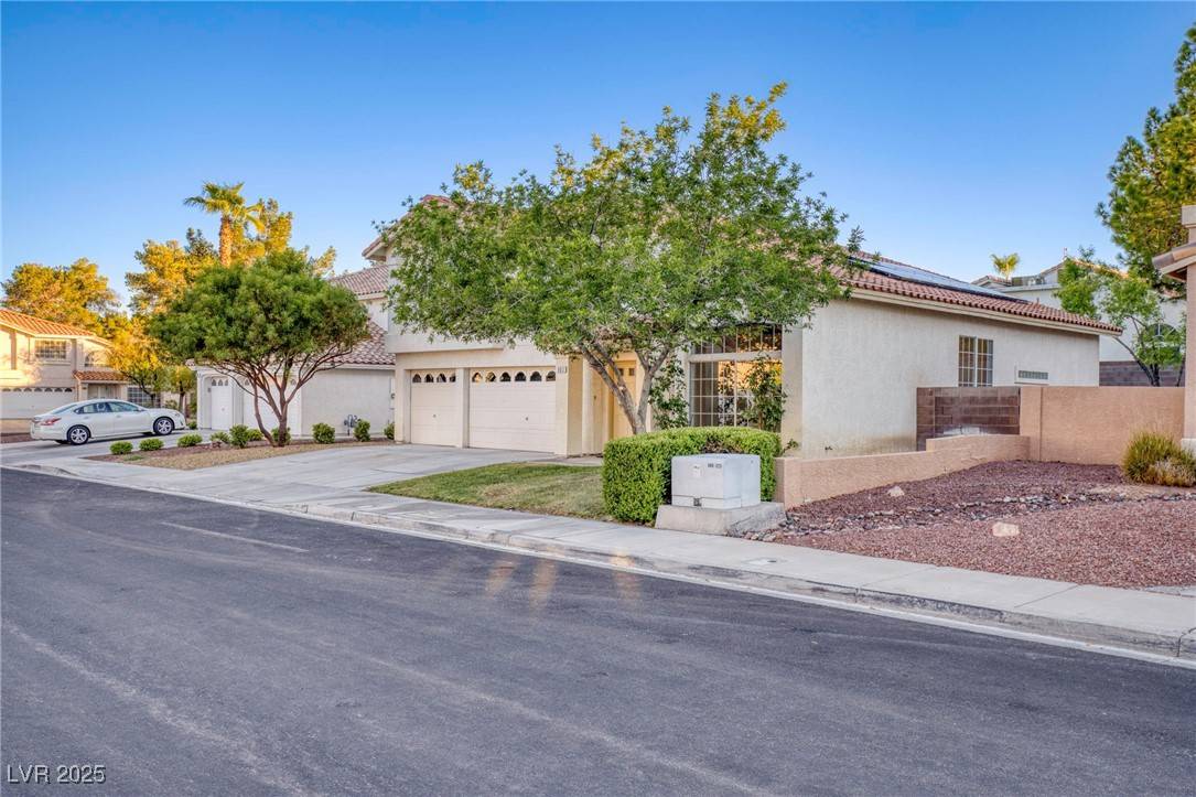 Henderson, NV 89014,903 SITTING BULL DR