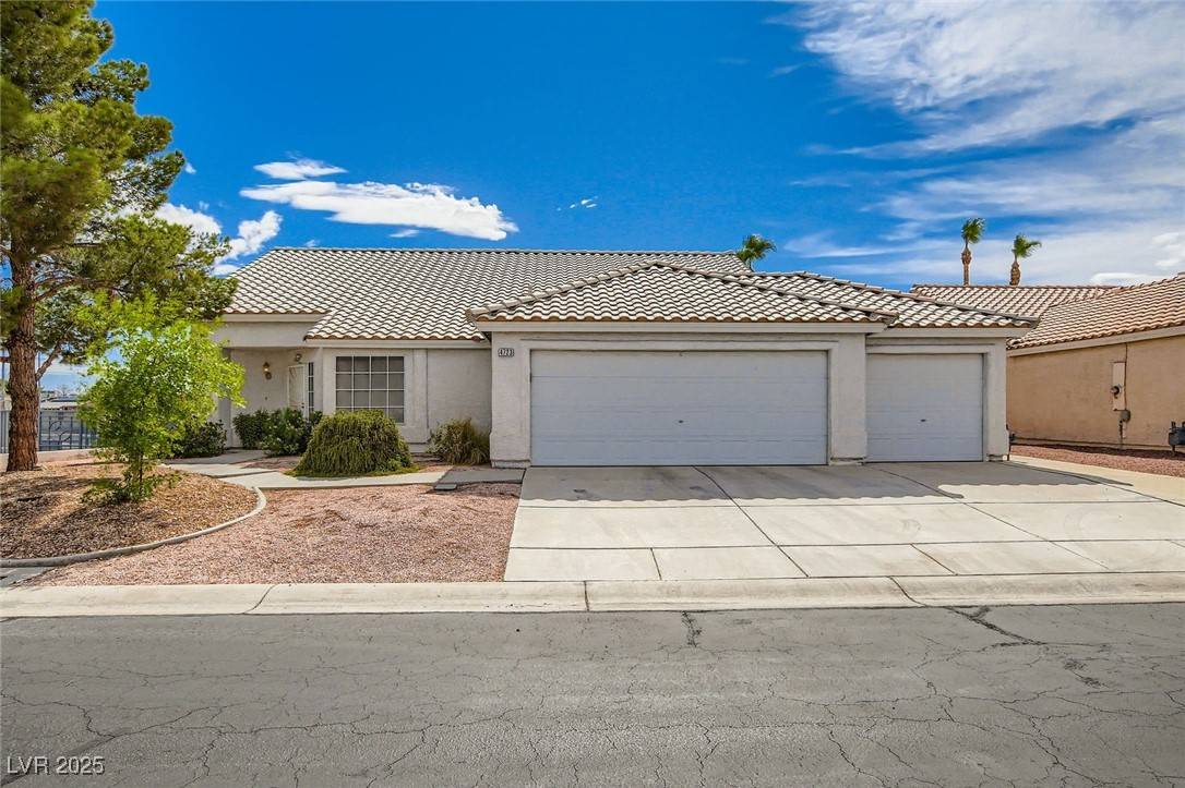 Las Vegas, NV 89122,4723 Carefree DR