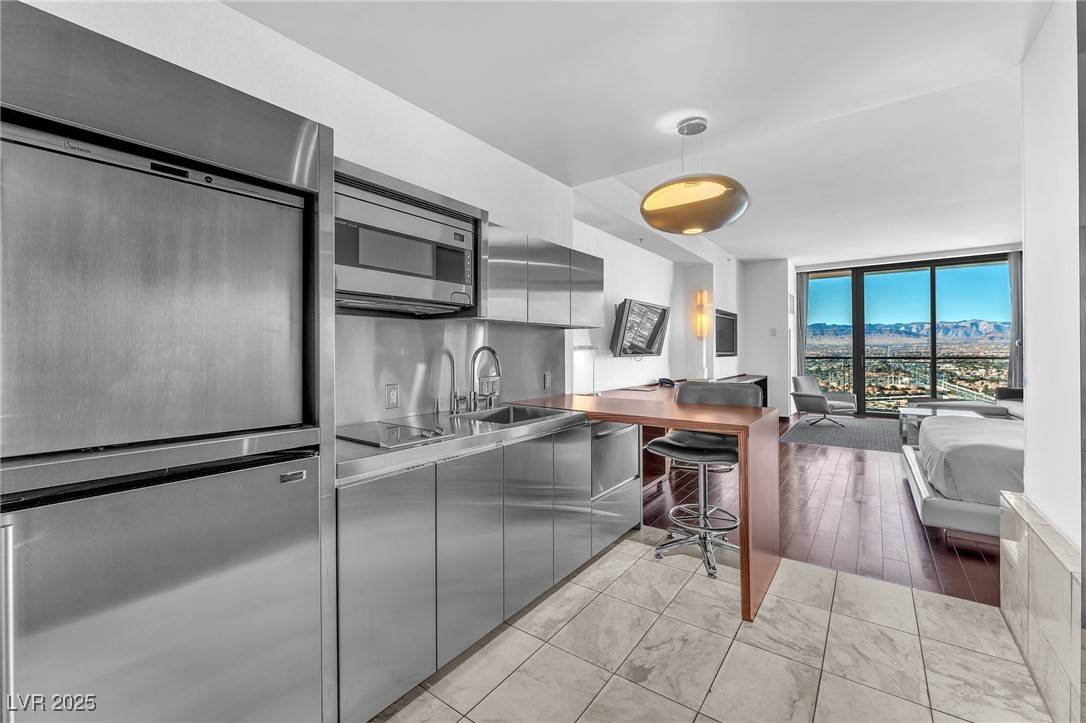 Las Vegas, NV 89103,4381 W Flamingo RD #3819