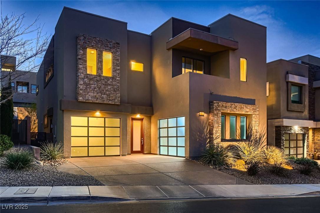 Henderson, NV 89012,221 Errogie Street ST