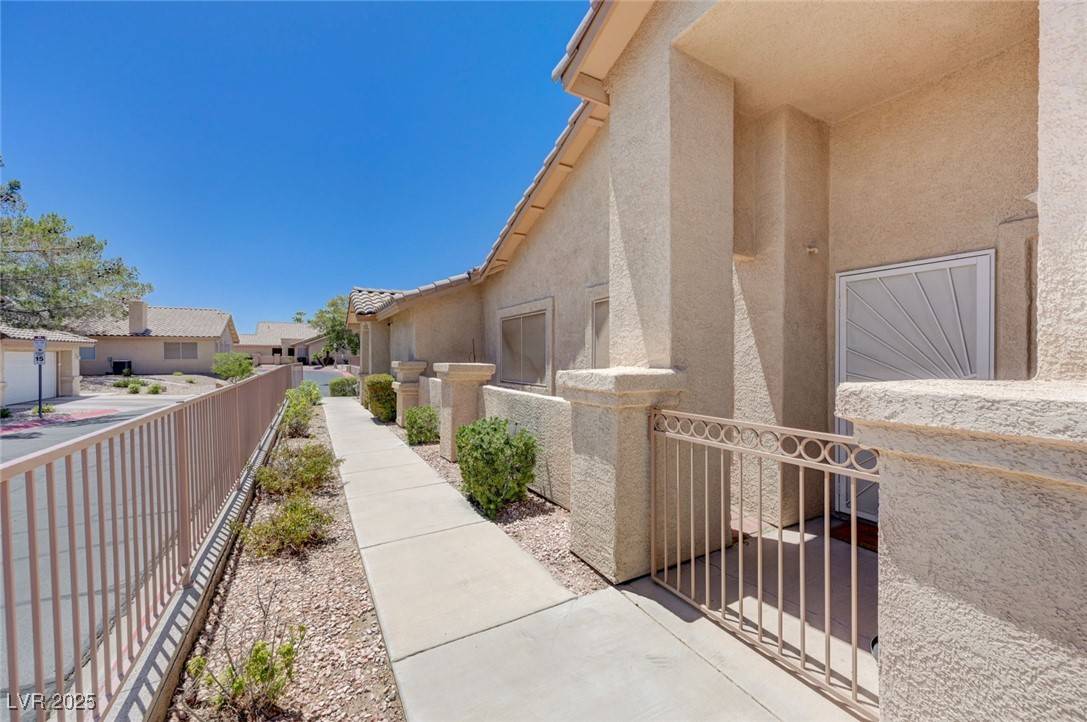 Las Vegas, NV 89119,2035 E Warm Springs RD #1001